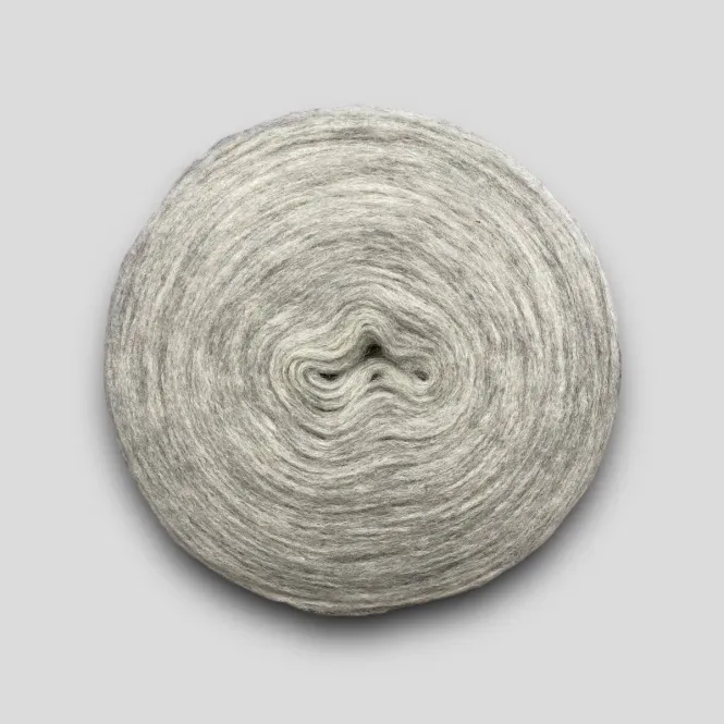 Hovedbilde Uspunnet garn - lys grå